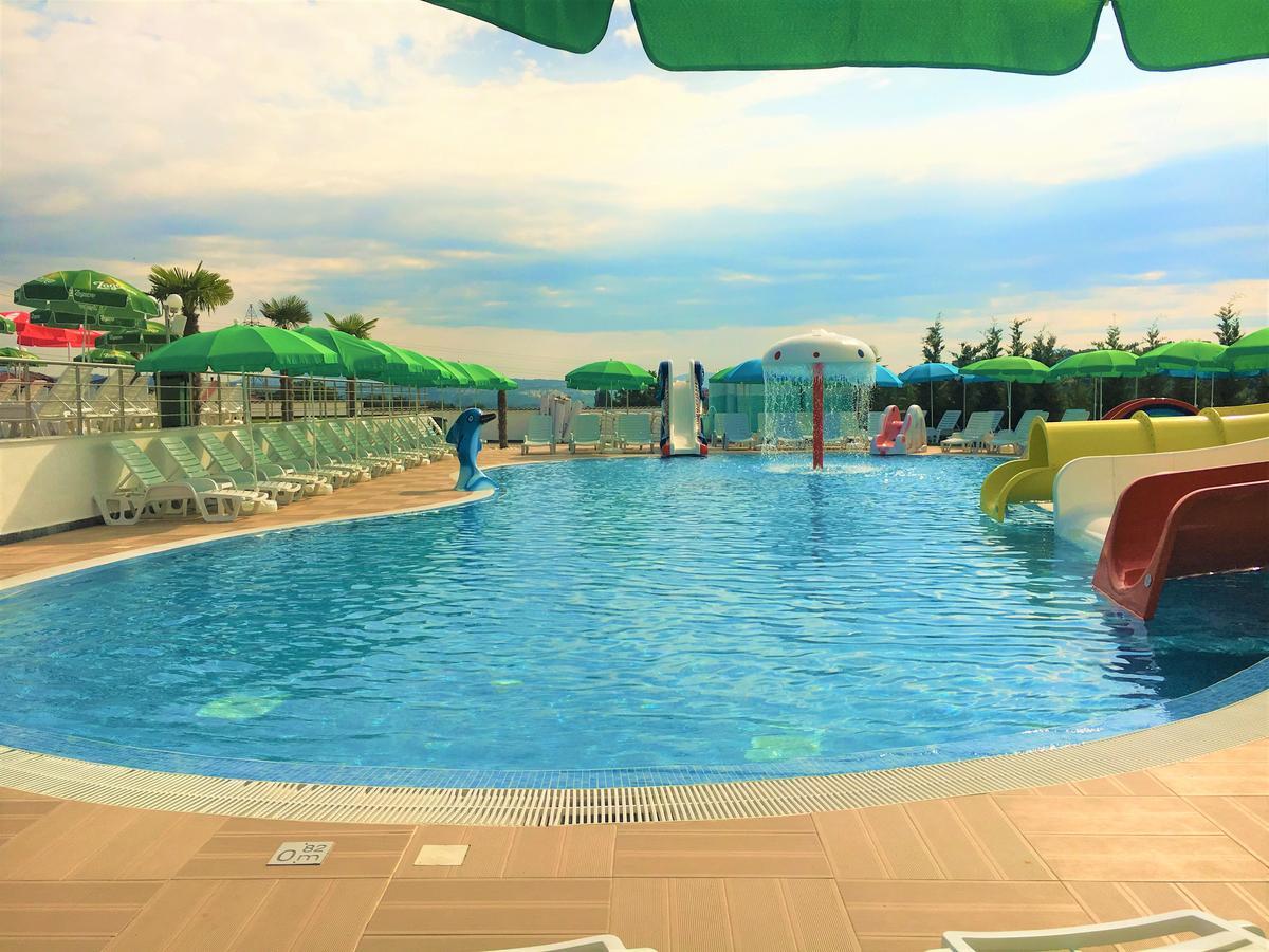 Hotel Aqua Kŭrdzhali Exterior foto
